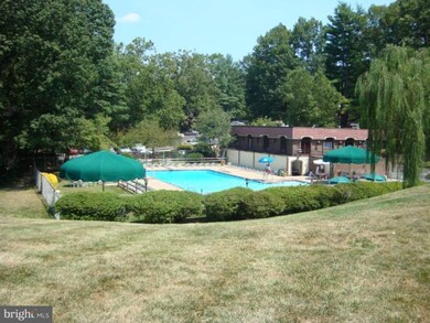 5913G Prince James Dr unit 35, West Springfield, VA 22152 - photo 2