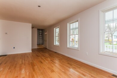 23 Palmer St, Salem, NH 03079 - photo 5