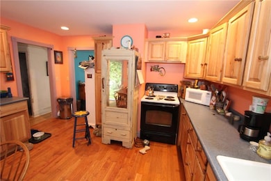 168 Grant St, Portland, ME 04101 - photo 7