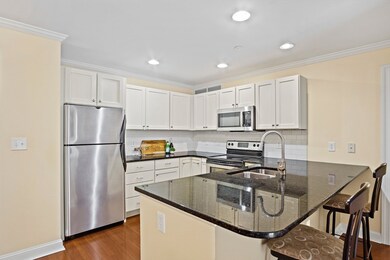8 Crowninshield St unit 314, Peabody, MA 01960 - photo 5