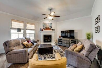2113 Skysail Ln, Denton, TX 76210 - photo 3
