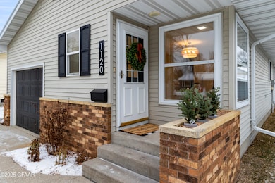 1120 4th Ave NW, East Grand Forks, MN 56721 - photo 3