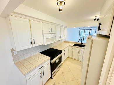 9 Royal Palm Way unit 4020, Boca Raton, FL 33432 - photo 3