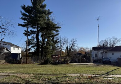 712 Wayne St, Niles, MI 49120 - photo 3