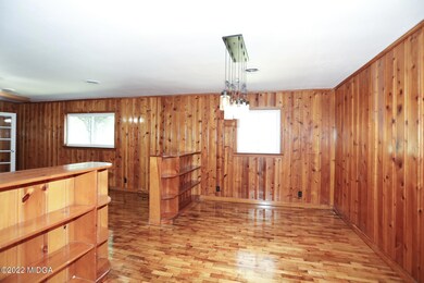 406 Myrtle St - Living Room 2