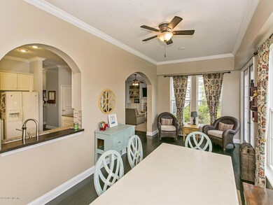 009_Breakfast Room