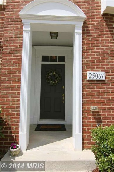 25067 Riding Center Dr, Chantilly, VA 20152 - photo 2