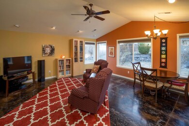 3340 SW Salmon Ct, Redmond, OR 97756 - photo 7