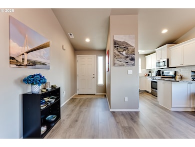 1371 Tirion Ave, Eugene, OR 97404 - photo 3