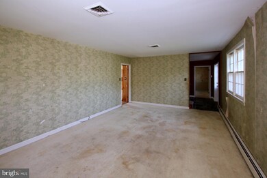 2117 Gadsen Rd, Upper Marlboro, MD 20774 - photo 6