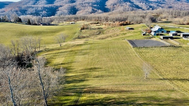 192 Cherry Hill Ln, Lewisburg, WV 24901 - photo 2