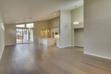 4661 SW Yew Leaf Ct, Redmond, OR 97756 - photo 7