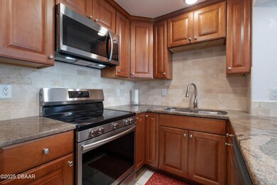 3051_S_Atlantic_Ave_1705-4