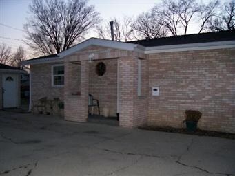 617 Santa fe Ave unit 5, Carpentersville, IL 60110 - photo 4