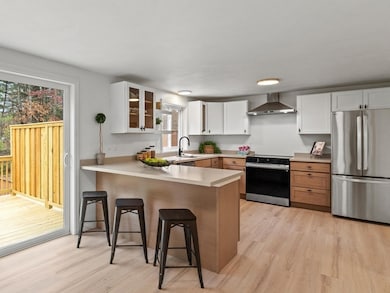 4 Quincy Rd, Londonderry, NH 03053 - photo 3