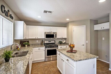 006_Gourmet Kitchen