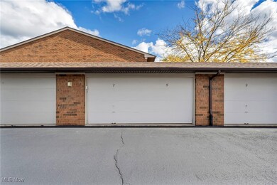 1263 Lost Nation Rd unit 5, Willoughby, OH 44094 - photo 2