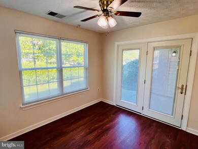 2406 Forest Edge Ct unit 102K, Odenton, MD 21113 - photo 6