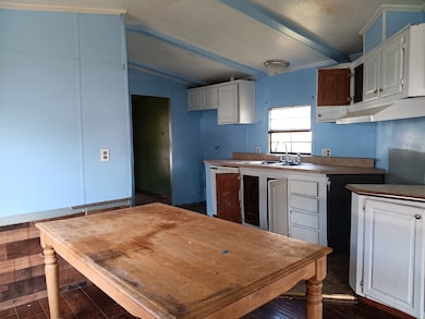 5232 Walnut Valley Dr unit 31, Cross Lanes, WV 25313 - photo 2