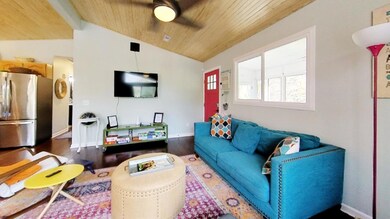 Dahmwood-By-The-Sea-Living-Room(1)