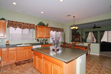 KITCHEN- EAT IN BREAKFAST
