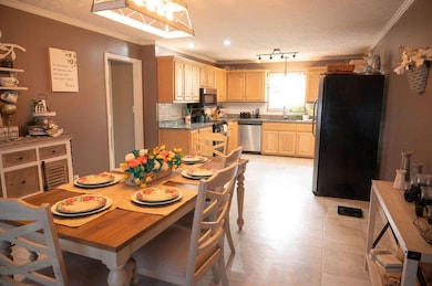 213 Orchid Ct, Winchester, KY 40391 - photo 2