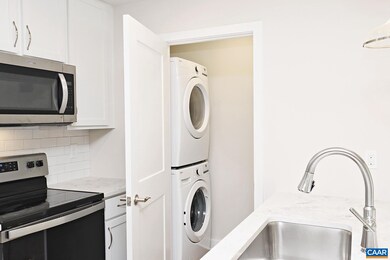 5065 Mary Jackson Ct unit B, Lake Monticello, VA 22902 - photo 7