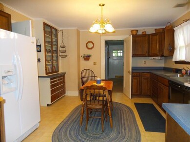 Eat-in sized kitchen