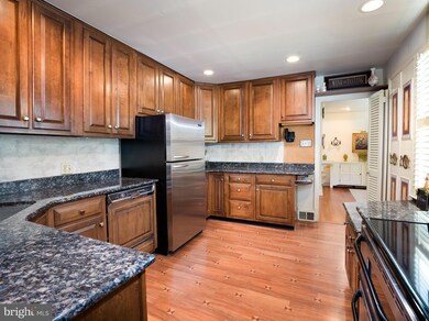 185 S Spring Mill Rd, Villanova, PA 19085 - photo 7