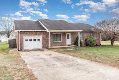 2039 Rocketts Way, Newton, NC 28658 - photo 2