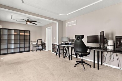 10226 Noland Rd, Lenexa, KS 66215 - photo 7