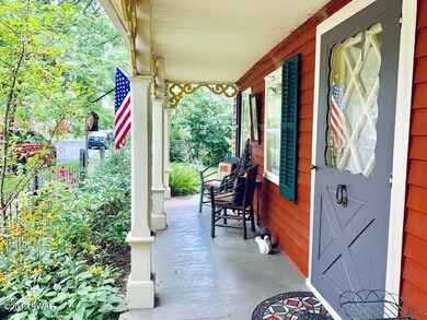 110 W Ann St, Milford, PA 18337 - photo 4