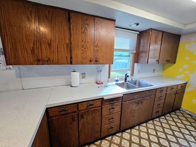 109 5th Ave SE, Pipestone, MN 56164 - photo 5