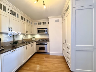 The Olcott unit 908, New York, NY 10023 - photo 5