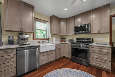 10-web-or-mls-2184-fernleaf-ln