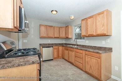 6114 Sommerset Rd, Lansing, MI 48911 - photo 7