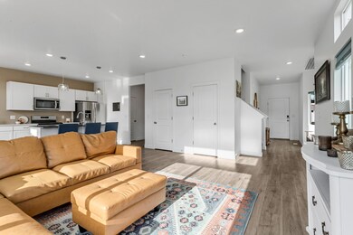 323 N 440 W unit 36, Pleasant Grove, UT 84062 - photo 4