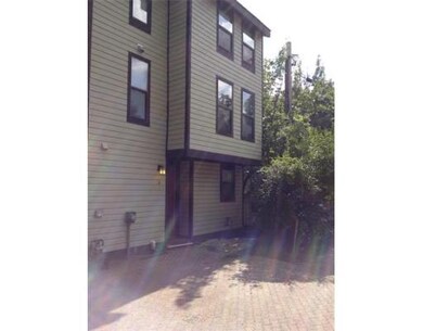 3 Lilac Ct unit 3, Cambridge, MA 02141 - photo 3