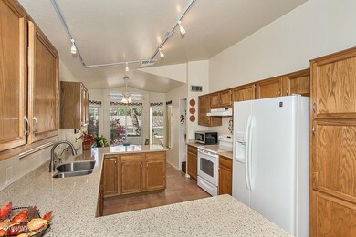 9613 S 50th St-7