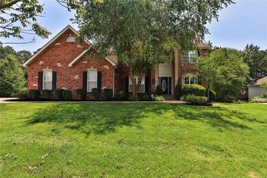 Nice sized front yard!