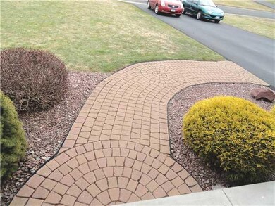 Yard/Garden paved walkway