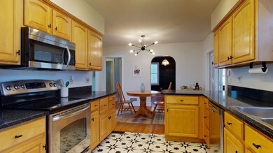 4 Waverly St, Essex Junction, VT 05452 - photo 7