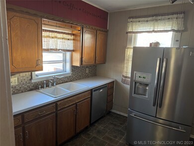 911 McLish St, Ardmore, OK 73401 - photo 4