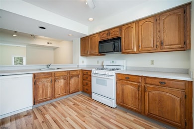 661 E Lake Front Cir, Galloway, NJ 08205 - photo 3