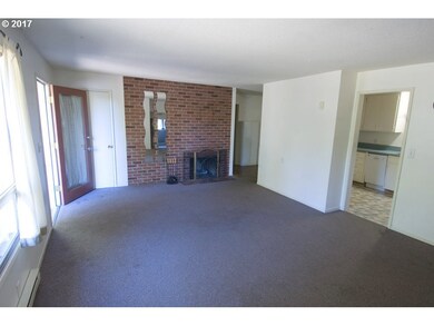 2380 E 15th Ave, Eugene, OR 97403 - photo 5