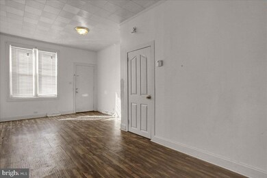 913 Robeson St, Reading, PA 19604 - photo 5