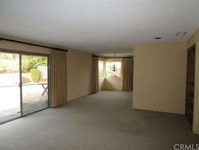 large open floor plan to dining room
