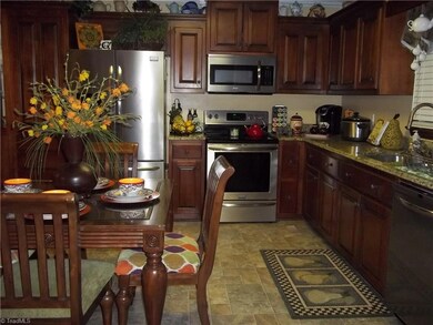 1516 Rolling Rd, Asheboro, NC 27205 - photo 3