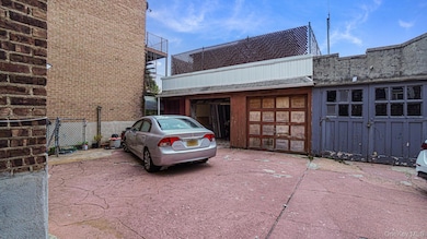1539 Hollywood Ave, Bronx, NY 10461 - photo 4