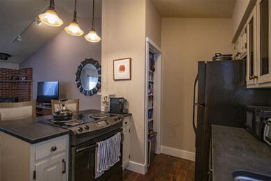 1299 Quechee Main St unit 2D, Hartford, VT 05001 - photo 6